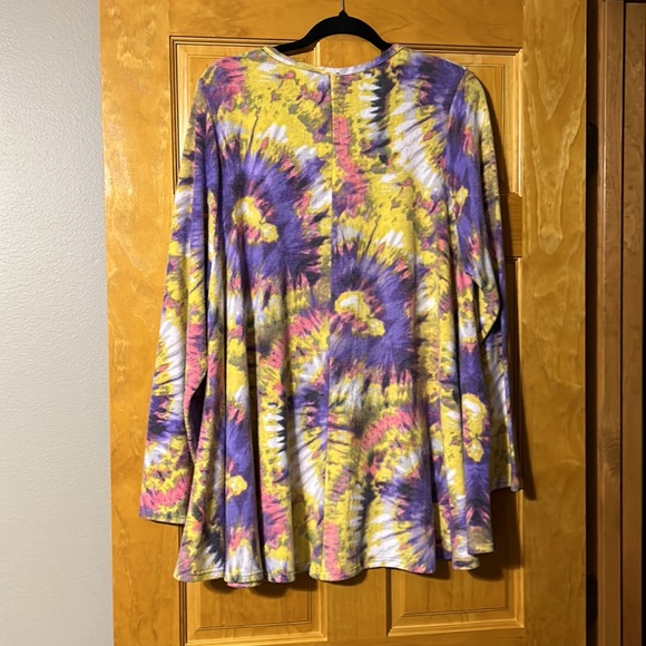 Buttery Soft Light Fleece Long Sleeve Top - Picture 3 of 5